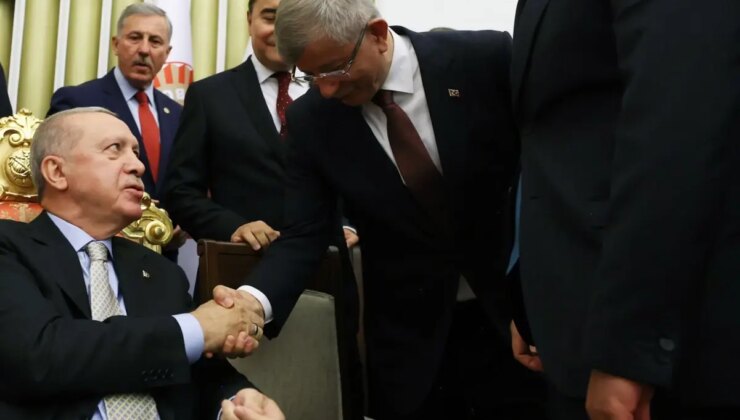 Davutoğlu’na canlı yayında açıkça soruldu: AK Parti’ye dönecek misiniz?
