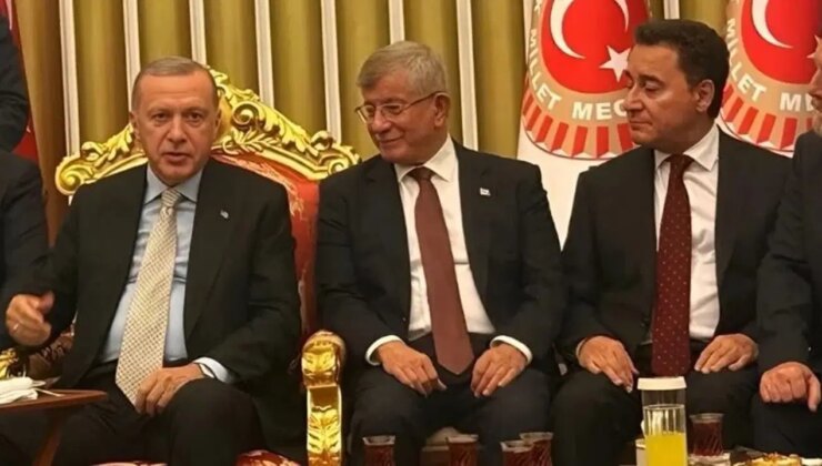 Davutoğlu’ndan resepsiyon açıklaması: ‘Surat asmanın alemi ne?’
