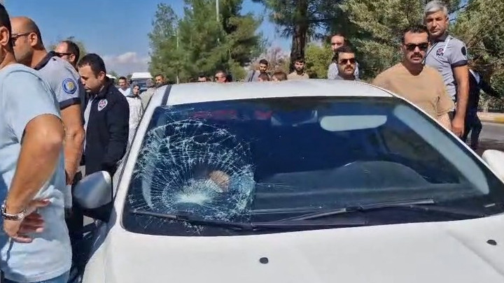 Diyarbakır’da Rojin Kabaiş için yapılan yürüyüşte, öğrenciye otomobil çarptı