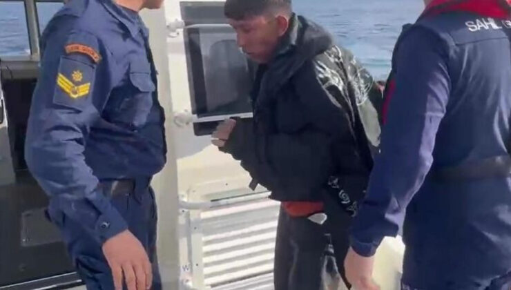 Göçmen botundan denize düştü, 12 saat yüzerek hayatta kaldı