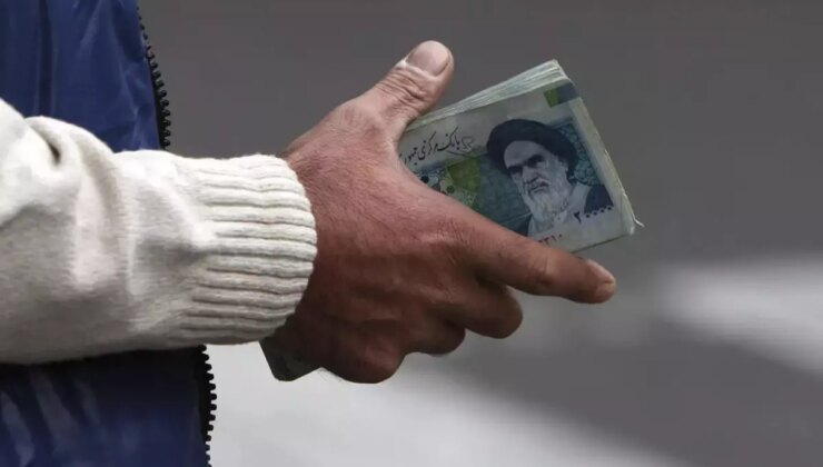 İran, para biriminden 4 sıfırı atıyor