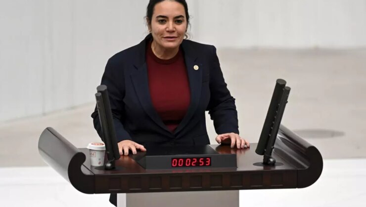 İYİ Partili Türkeş, Kurtulmuş’un Kürtçe konuşmasına tahammül edemedi! Yaptığı çağrı skandal