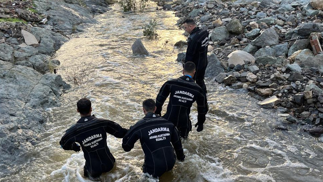 İzmir’de selde kaybolan vatandaşı bulma çalışmaları yeniden başladı