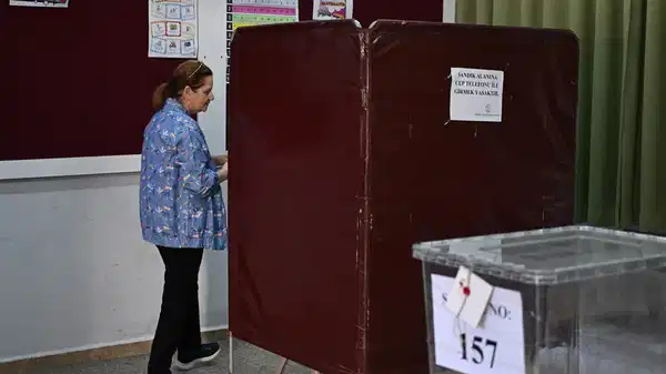 KKTC sandık başında: Yeni cumhurbaşkanı kim olacak?