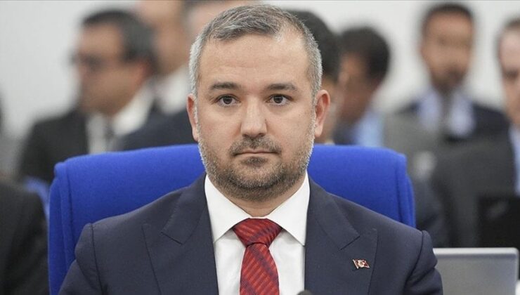Merkez ipin üstünde denge arıyor