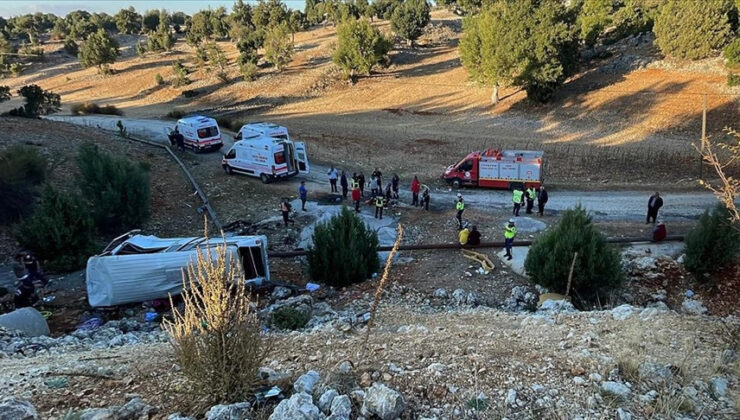 Mersin’de feci kaza! Ölü sayısı 6’ya yükseldi