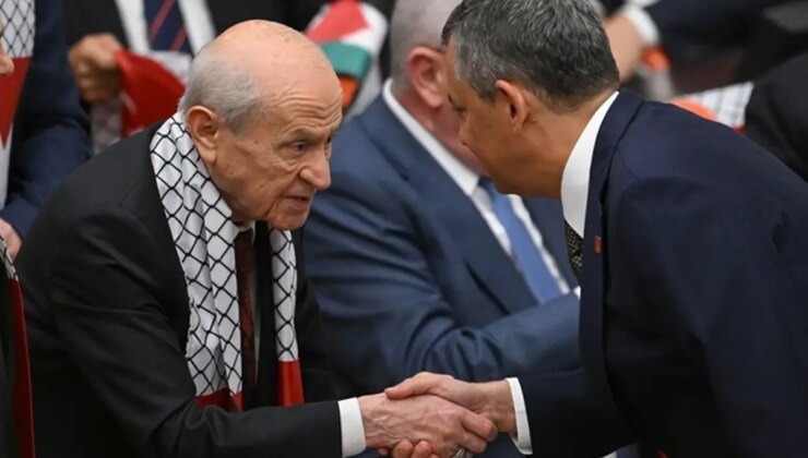 Özgür Özel’den Bahçeli’ye sert tepki: Yaşa hürmet ediyoruz ama dönüp dönüp haksızlıklar yapılıyor