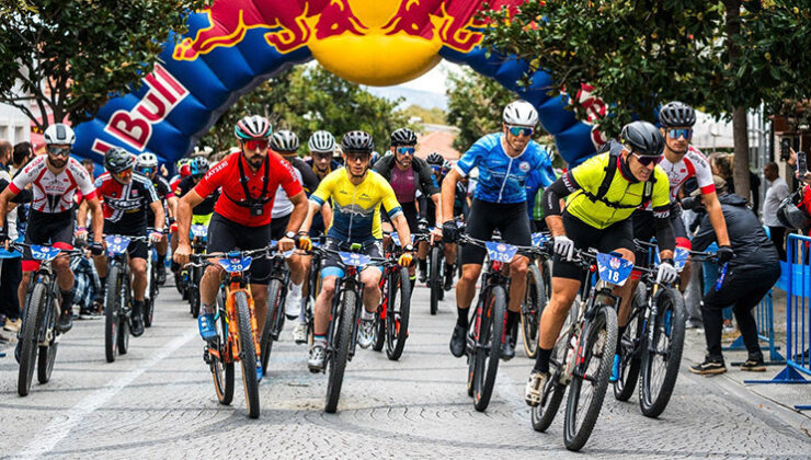 Red Bull Geç Kalma Bisiklet Tutkunlarını Adalar’da Buluşturdu