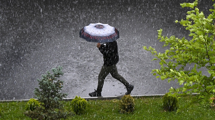 Son dakika… Sel ve su baskınlarına dikkat! Meteoroloji’den kuvvetli sağanak yağış uyarısı