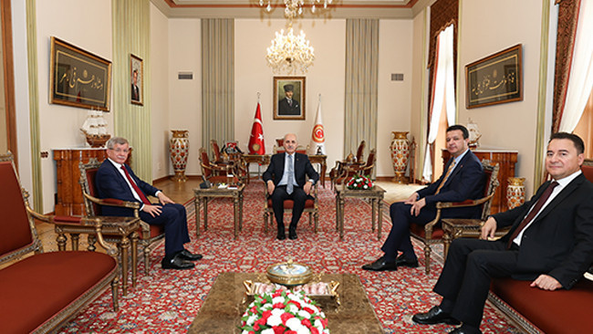 TBMM Başkanı Kurtulmuş, Arıkan, Babacan ve Davutoğlu’nu kabul etti