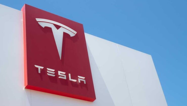 Tesla'ya bir iyi bir kötü haber! Hem zirveye çıktı hem geride kaldı