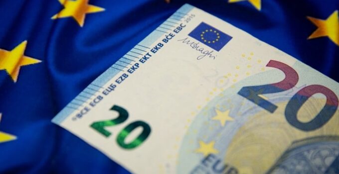 AB'nin eylül ayı dış ticaret fazlası 19,4 milyar euro oldu