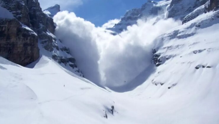 Alp Dağları’nda çığ düştü: 5 kişi hayatını kaybetti