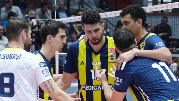 Altekma: 1 – Fenerbahçe Medicana: 3 (Efeler Ligi)