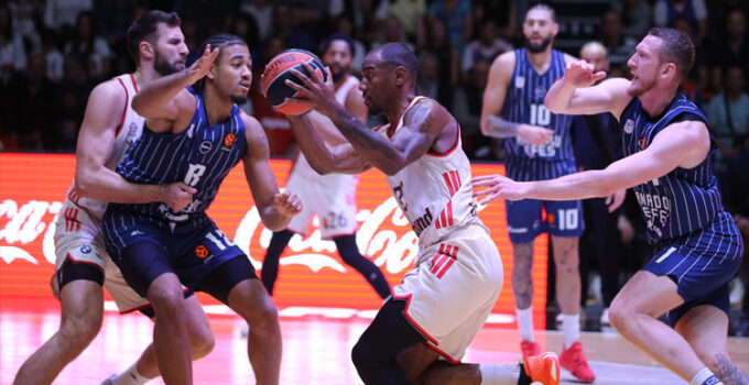 Anadolu Efes 74-72 Bayern Münih (Euroleague maçı özeti)