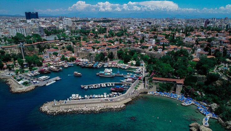 Antalya’da turizmciler kış sezonu için yeni istihdam modeli arayışında