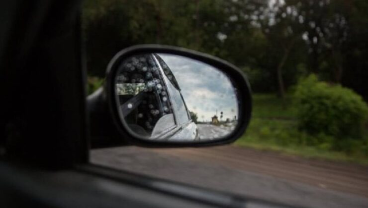 Araçların dikiz aynalarındaki siyah şeridin gizli işlevi ortaya çıktı