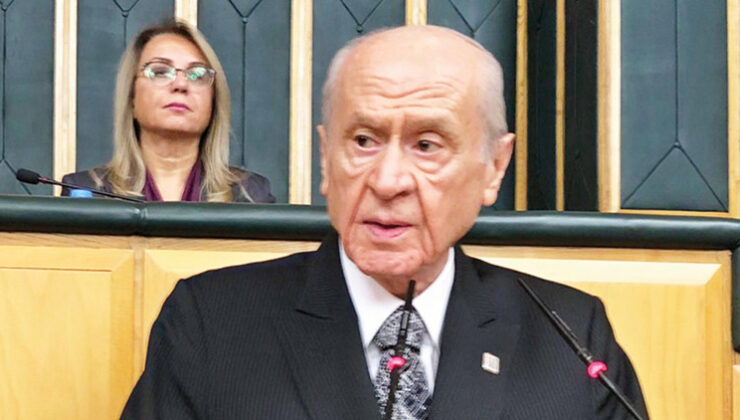 Atatürk’ü minnetle anıyoruz