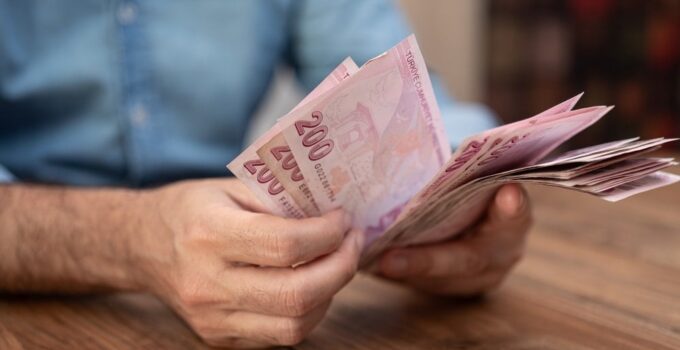 Birçok kişi bilmiyor: Başvuran hem geriye dönük parasını hem de daha yüksek emekli maaşı alıyor