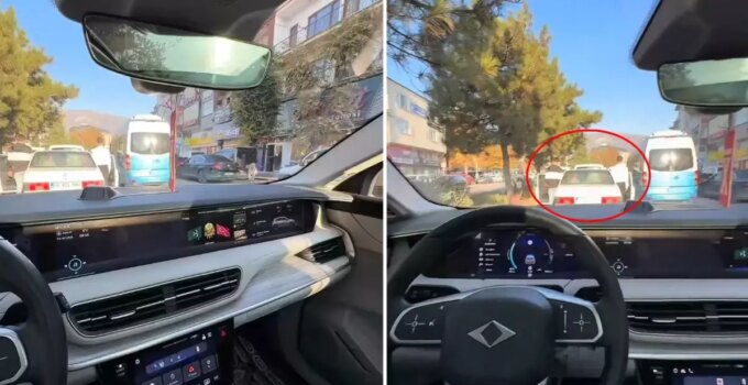 Birileri Atatürk için saygı duruşunda bulunurken TOGG marka aracından açtığı şarkıya bakın