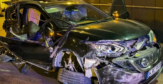 Cip, kamyonet ile kafa kafaya çarpıştı; 2 ölü, 1 yaralı