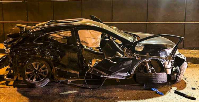 Cip, kamyonet ile kafa kafaya çarpıştı; 2 ölü, 1 yaralı