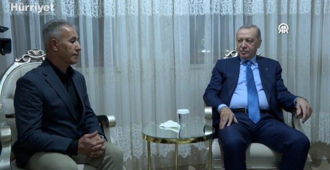 Cumhurbaşkanı Erdoğan, Adıyaman’da depremzede bir aileyi ziyaret etti