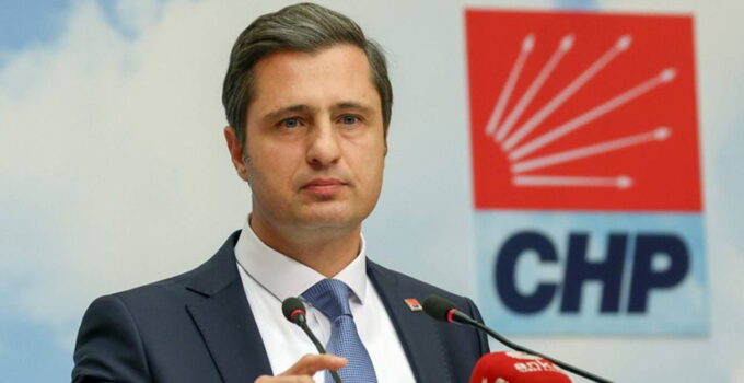 Deniz Yücel’den Yeni Şafak yazarı Aydın Ünal’a: ‘Dünyanın hayranlıkla andığı bir lideri bu ve bunun gibiler anmasa ne olur?’