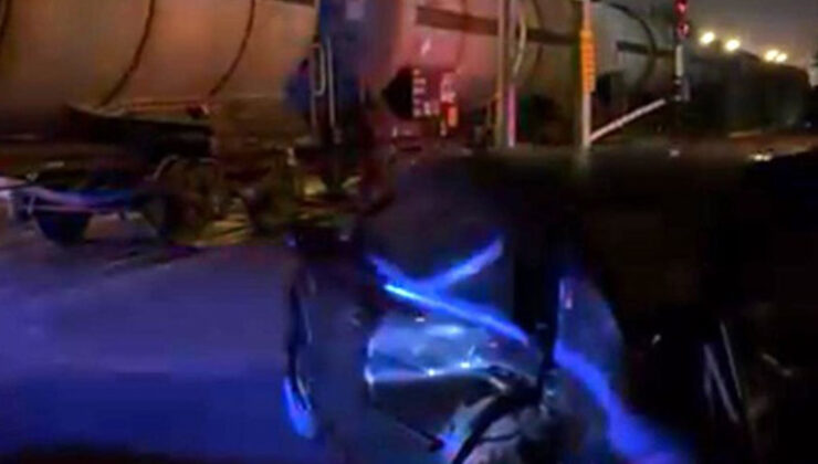 Diyarbakır’da tren otomobile çarptı: 1 yaralı