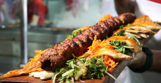 ‘Türkiye’nin en çok akla gelen lezzetleri’ listesinde Adana kebabının 3’üncü olmasına tepki