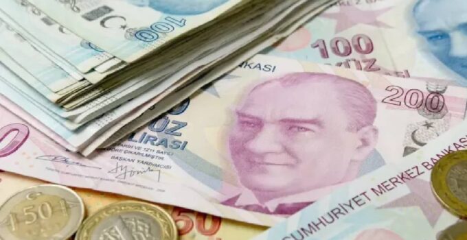 Elinde bu Türk Lirası'ndan olan yaşadı: Değeri tam 10 bin lira