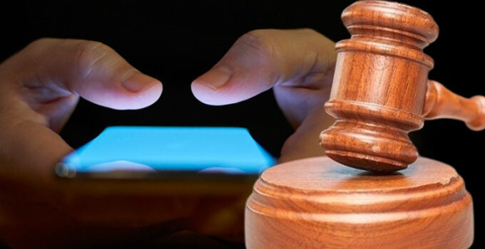 Eski sevgilisinin fotoğraflarını direklere asmıştı! Hapis cezası onaylandı