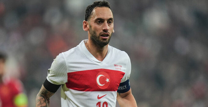 Hakan Çalhanoğlu Milli Takım kadrosundan çıkarıldı! Yerine 2 isim dahil edildi