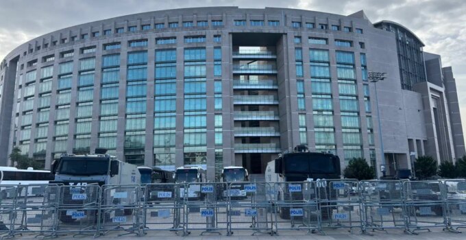 İBB iddianamesi tamamlandı: Bazı gazeteciler de şüpheli olarak yer aldı