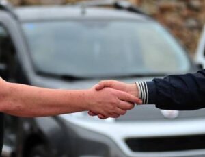 İkinci el araba alırken fiyat düşürmenin yolu: Doğru pazarlıkla binlerce lira cepte kalıyor