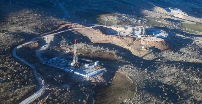 Karadeniz ve Gabar'da gaz aramak için Körfez Ülkelerinde para arıyoruz