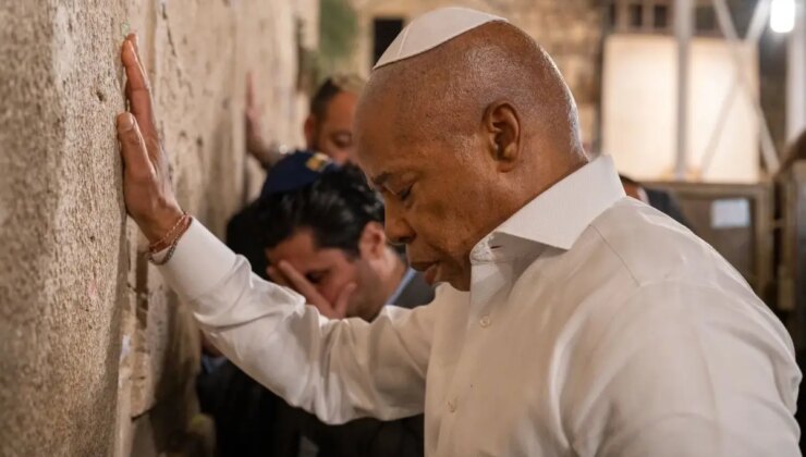 Koltuğu bırakmadan İsrail’e koştu, Eric Adams’tan tartışmalı veda