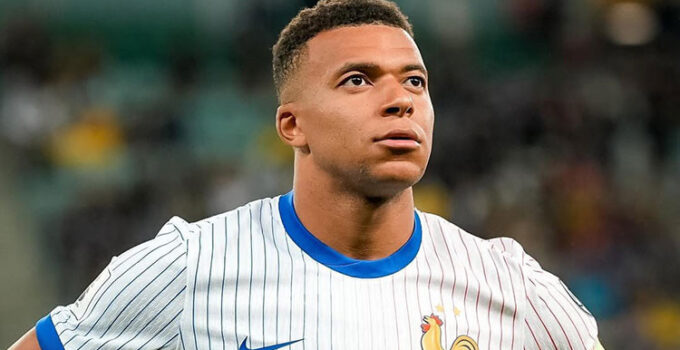 Mbappe sakatlığı nedeniyle milli takım kampından ayrıldı!