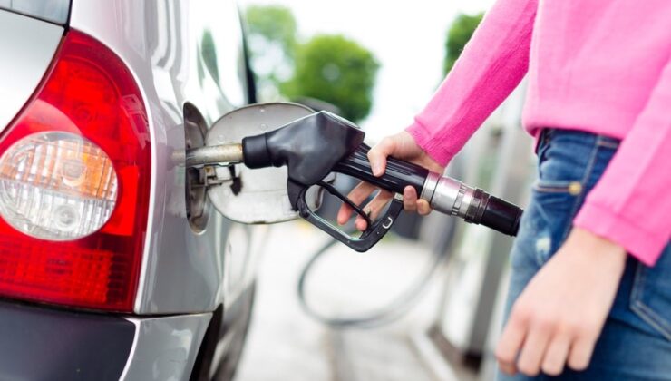 Motorine indirim geldi: Akaryakıt tabelaları değişti