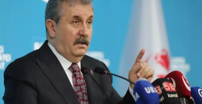 Mustafa Destici’den terörsüz Türkiye çıkışı: Pazarlıksız, müzakeresiz feshedilmeli