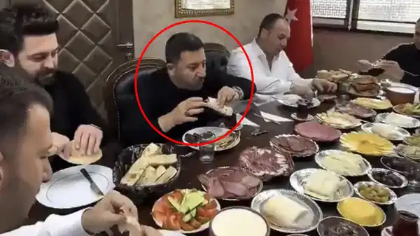 Nevşehir Belediye Başkanı, kahvaltı menüsü tepki çekince açıklama yaptı: ‘Kamu imkanlarını kullanmadık’