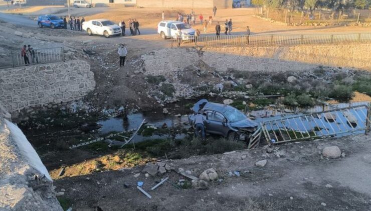 Otomobil köprüden kanala düştü: 1’i ağır 3 yaralı