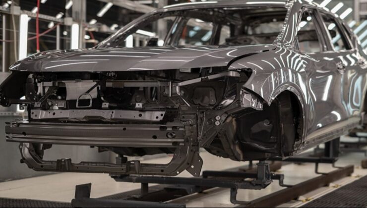 Otomotiv devi rakip aracı parçalayınca buldukları şoke etti: 'Duygulandık' açıklaması geldi