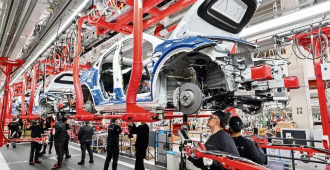 Otomotiv devinden üretim kararı! Çin malı parçaların kullanımını yasaklayacak