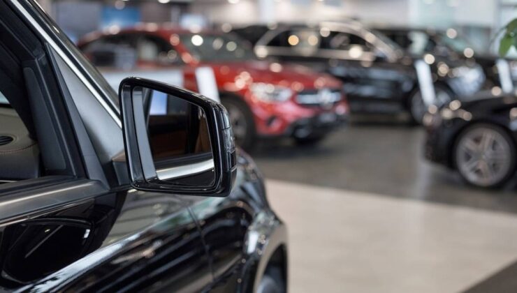 Otomotiv piyasasına büyük darbe: Sıfır araçlar mumla aranacak