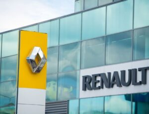 Renault, 6 modelini acil olarak geri çağırıyor! Park halindeyken aracın hareket ettiği ortaya çıktı