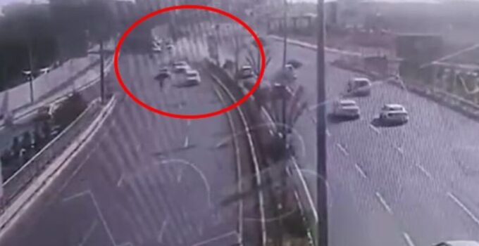 Şanlıurfa’daki zincirleme kaza kamerada: 2 ölü, 2 yaralı