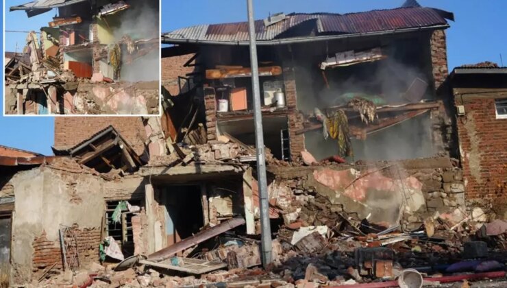 Şehir diken üstünde! Doğal gaz patlaması sonucu 2 ev çöktü
