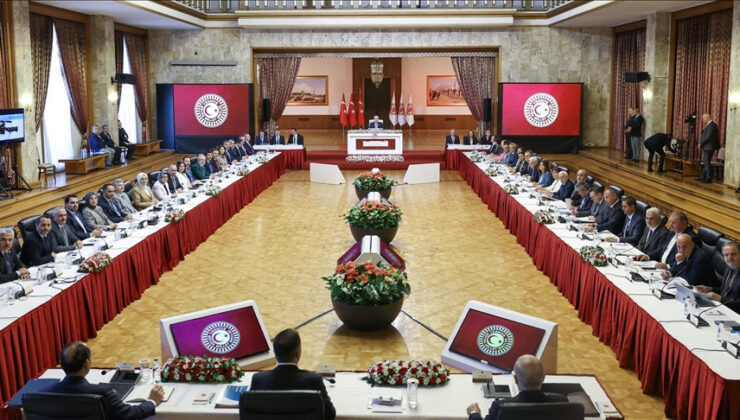 Son dakika… Komisyon heyeti İmralı’ya gitti