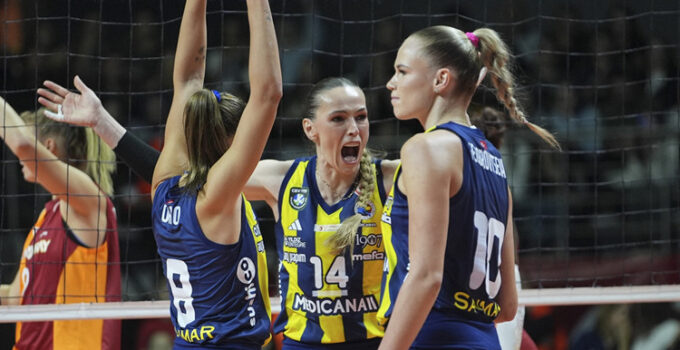 Sultanlar Ligi’nde Fenerbahçe, Galatasaray’ı 5 sette yendi!